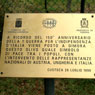 targhetta dorata in ricordo del 150°anniversario della prima guerra di indipendenza d'Italia - strada del custoza